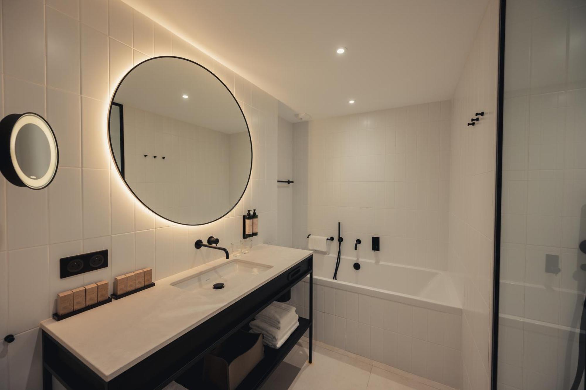 Van Der Valk Hotel Bloom 생타굴프 외부 사진